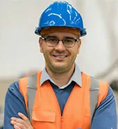 Certified Professionals and Modern Equipment. - 乐鱼app